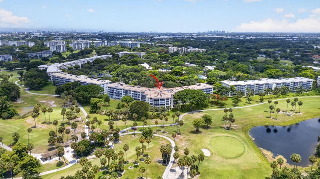 3960 Oaks Clubhouse 110, Pompano Beach, FL 33069