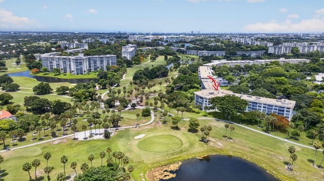 3960 Oaks Clubhouse 110, Pompano Beach, FL 33069