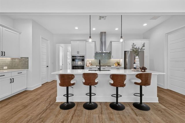 724 SHIVERS LOOP, The Villages, FL 34762