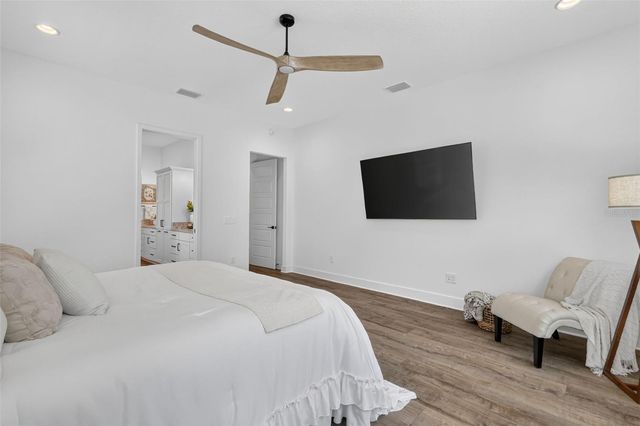 724 SHIVERS LOOP, The Villages, FL 34762
