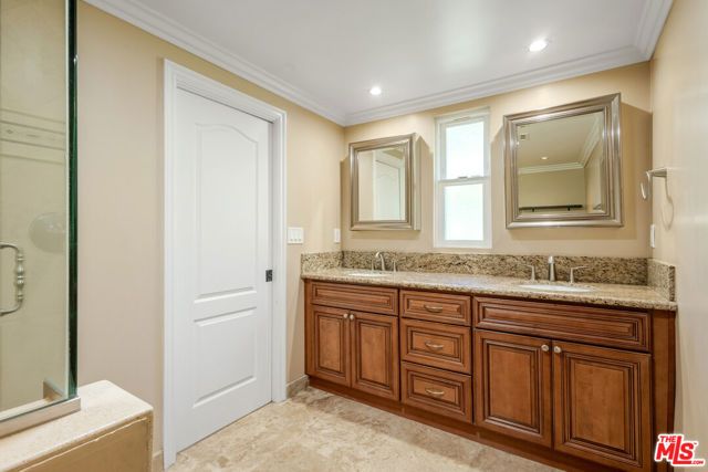 1921 El Monte Drive, Thousand Oaks, CA 91362