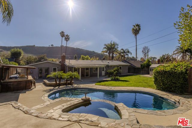 1921 El Monte Drive, Thousand Oaks, CA 91362