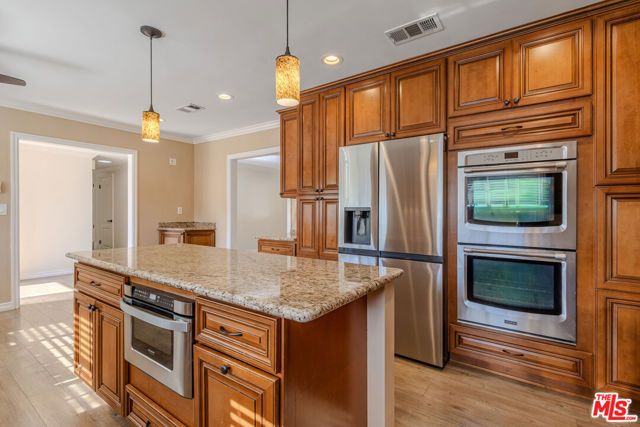 1921 El Monte Drive, Thousand Oaks, CA 91362