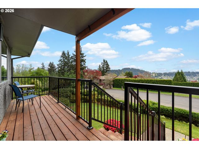14021 Se LUCILLE St, Happy Valley, OR 97086