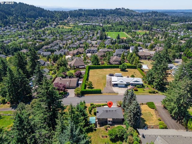 14021 Se LUCILLE St, Happy Valley, OR 97086