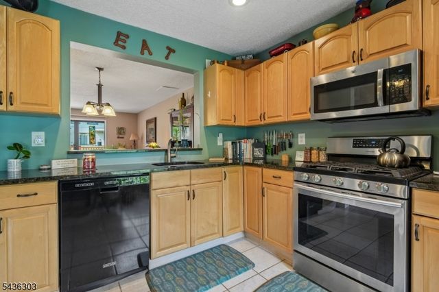 129 Woodward Ln, Bernards Twp., NJ 07920