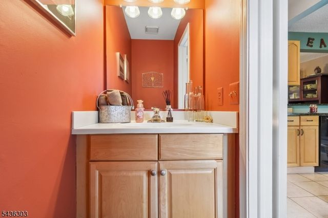 129 Woodward Ln, Bernards Twp., NJ 07920