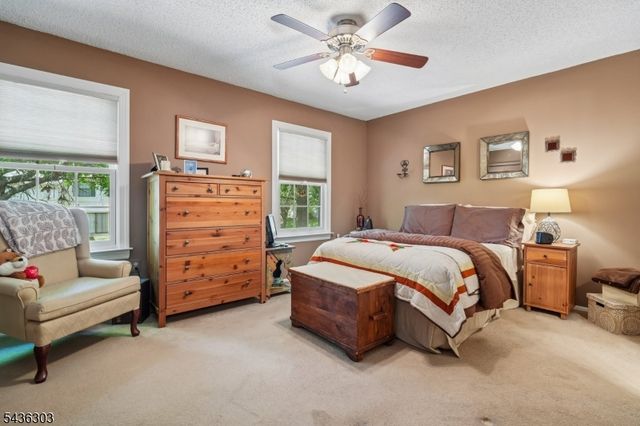 129 Woodward Ln, Bernards Twp., NJ 07920