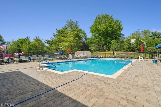 129 Woodward Ln, Bernards Twp., NJ 07920