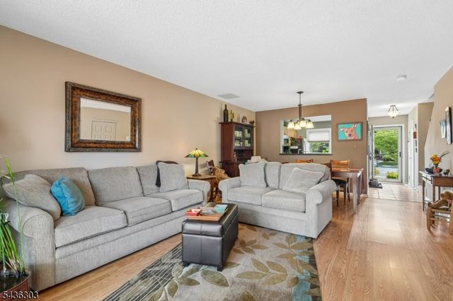 129 Woodward Ln, Bernards Twp., NJ 07920