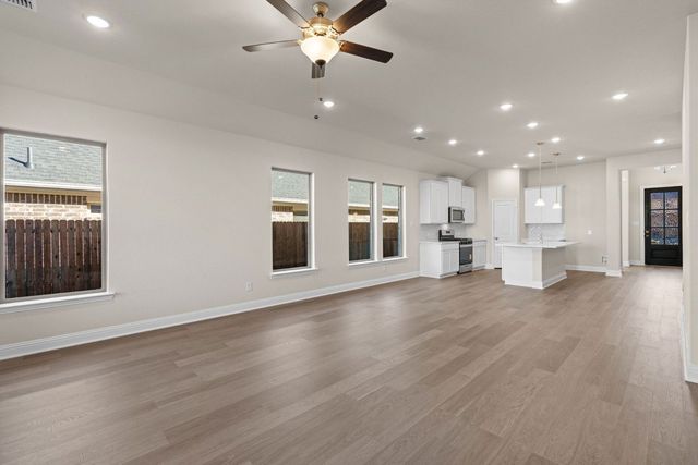 4532 Brentfield Drive, Fort Worth, TX 76036