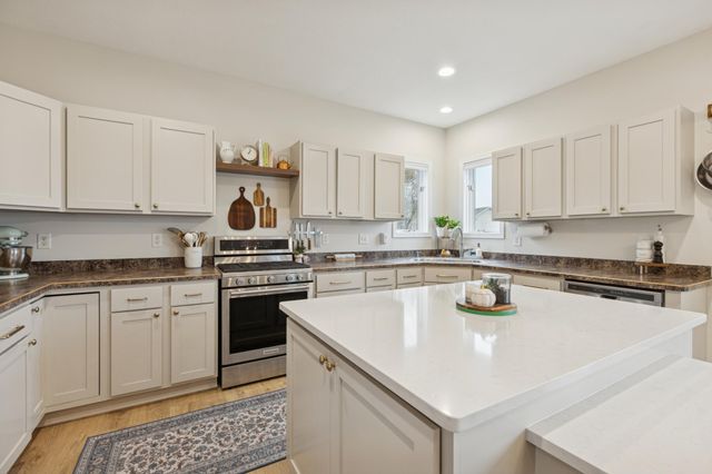 1162 Hidden Creek Boulevard, Mayer, MN 55360