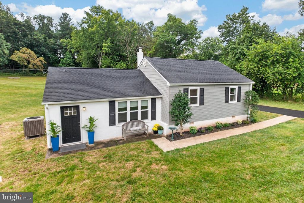107 ALACKNESS RD, SPRING CITY, PA 19475 — photo 3