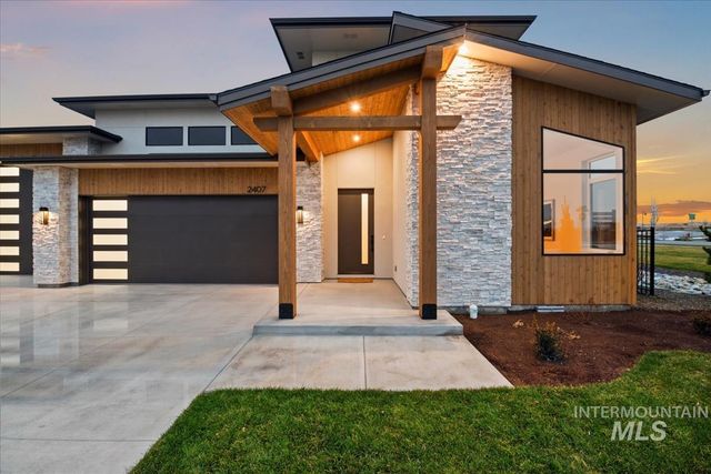 2407 N Buhrstone Ave, Eagle, ID 83616