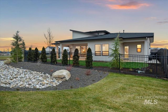 2407 N Buhrstone Ave, Eagle, ID 83616