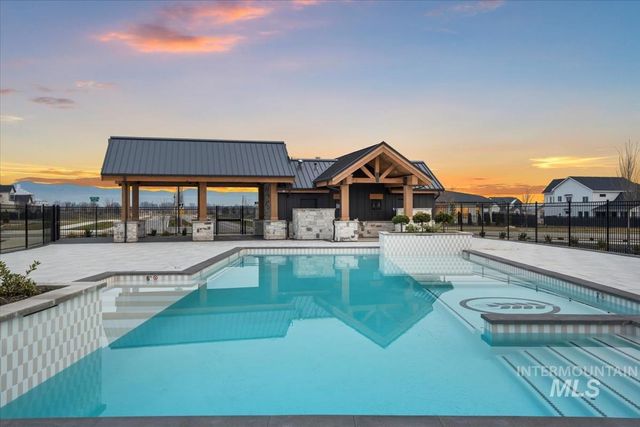 2407 N Buhrstone Ave, Eagle, ID 83616