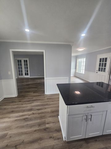 1518 Belle Oaks Dr, Murfreesboro, TN 37130