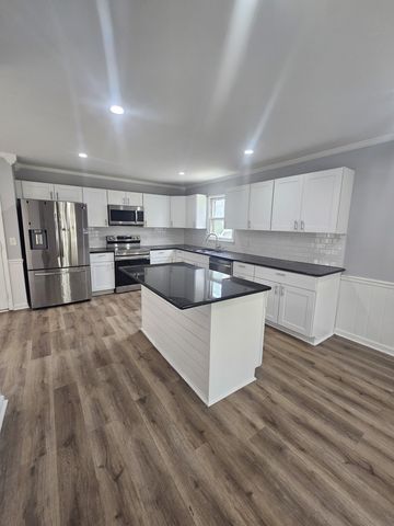 1518 Belle Oaks Dr, Murfreesboro, TN 37130