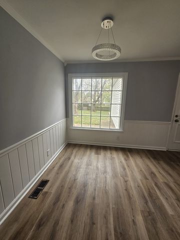 1518 Belle Oaks Dr, Murfreesboro, TN 37130