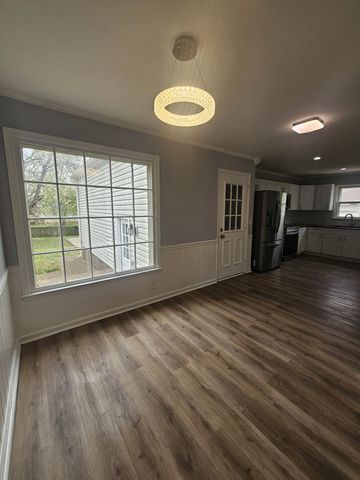 1518 Belle Oaks Dr, Murfreesboro, TN 37130