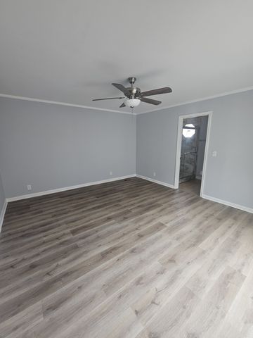 1518 Belle Oaks Dr, Murfreesboro, TN 37130