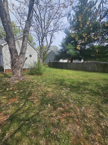 1518 Belle Oaks Dr, Murfreesboro, TN 37130