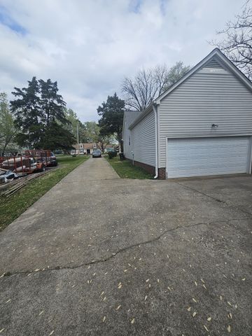 1518 Belle Oaks Dr, Murfreesboro, TN 37130