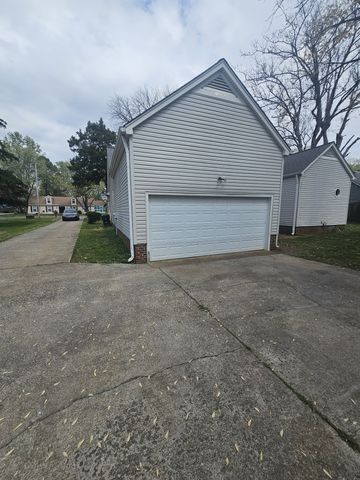 1518 Belle Oaks Dr, Murfreesboro, TN 37130