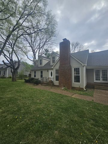 1518 Belle Oaks Dr, Murfreesboro, TN 37130