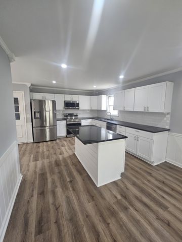 1518 Belle Oaks Dr, Murfreesboro, TN 37130