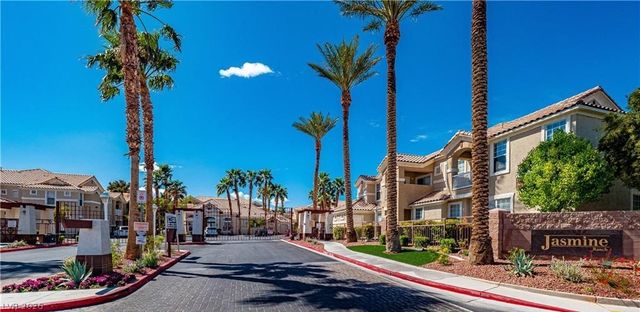 5855 Valley Drive 2115, North Las Vegas, NV 89031