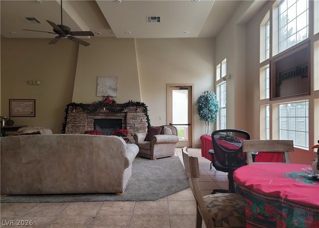 5855 Valley Drive 2115, North Las Vegas, NV 89031