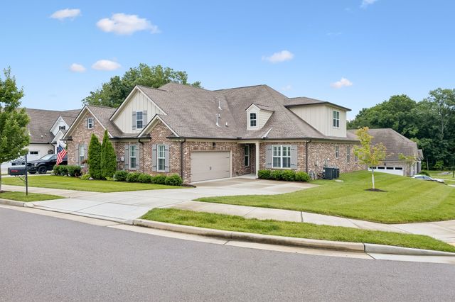 5000 Harbor Reserve Cv, Hermitage, TN 37076