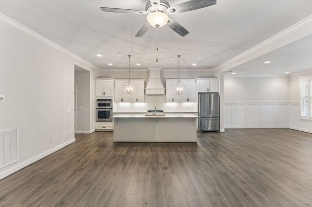 5000 Harbor Reserve Cv, Hermitage, TN 37076