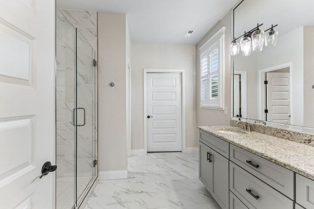 5000 Harbor Reserve Cv, Hermitage, TN 37076