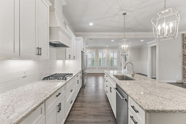 5000 Harbor Reserve Cv, Hermitage, TN 37076