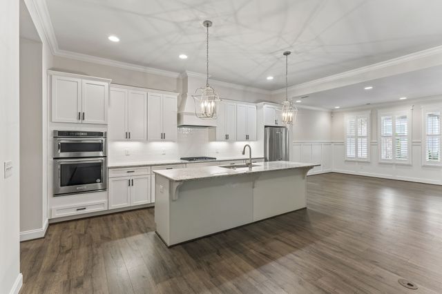 5000 Harbor Reserve Cv, Hermitage, TN 37076
