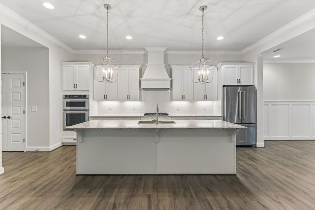 5000 Harbor Reserve Cv, Hermitage, TN 37076