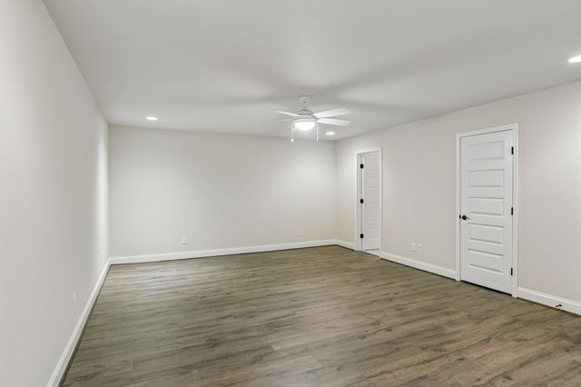 5000 Harbor Reserve Cv, Hermitage, TN 37076