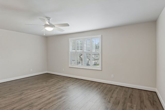 5000 Harbor Reserve Cv, Hermitage, TN 37076
