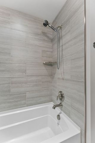 5000 Harbor Reserve Cv, Hermitage, TN 37076