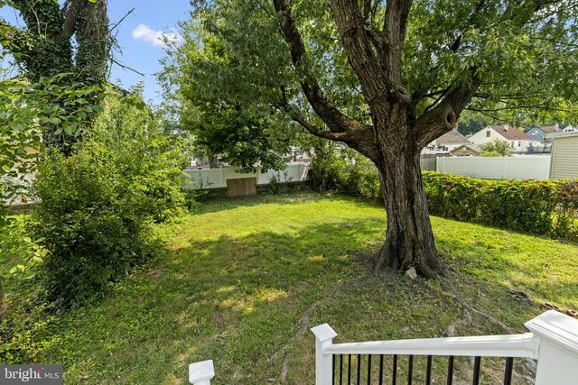 137 ARDSLEY AVE, Trenton, NJ 08638