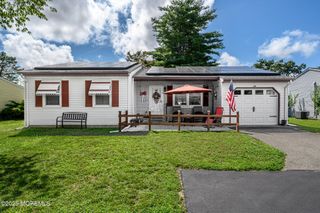 37 S Chestnut Avenue, Manchester, NJ 08759