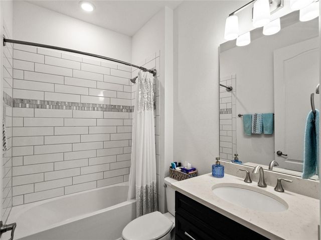 9594 RALLY SPRING LOOP, Wesley Chapel, FL 33545