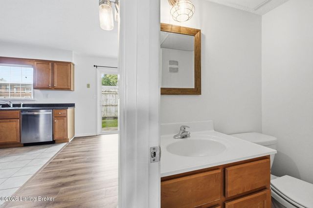 1366 Herr Ln, Louisville, KY 40222