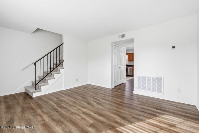 1366 Herr Ln, Louisville, KY 40222