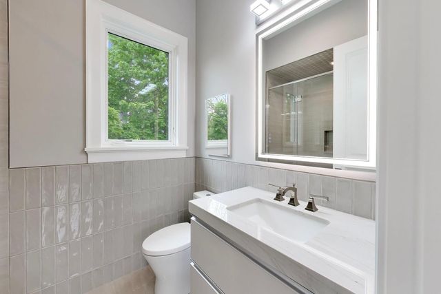 794 Greenwood Avenue, Glencoe, IL 60022
