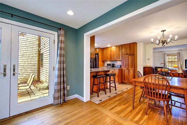 9 KNAPTON Street, Barrington, RI 02806