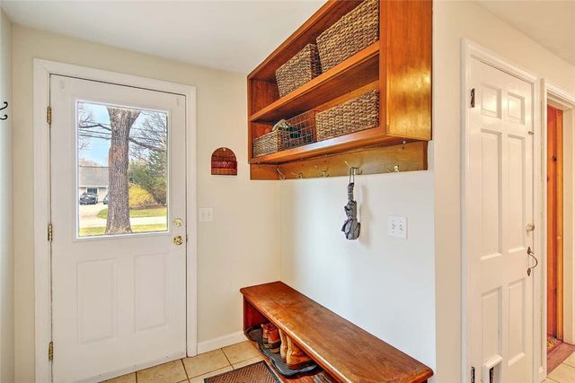 9 KNAPTON Street, Barrington, RI 02806