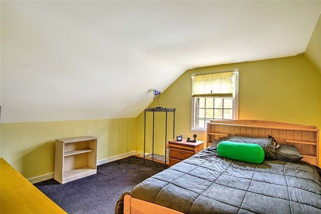 9 KNAPTON Street, Barrington, RI 02806